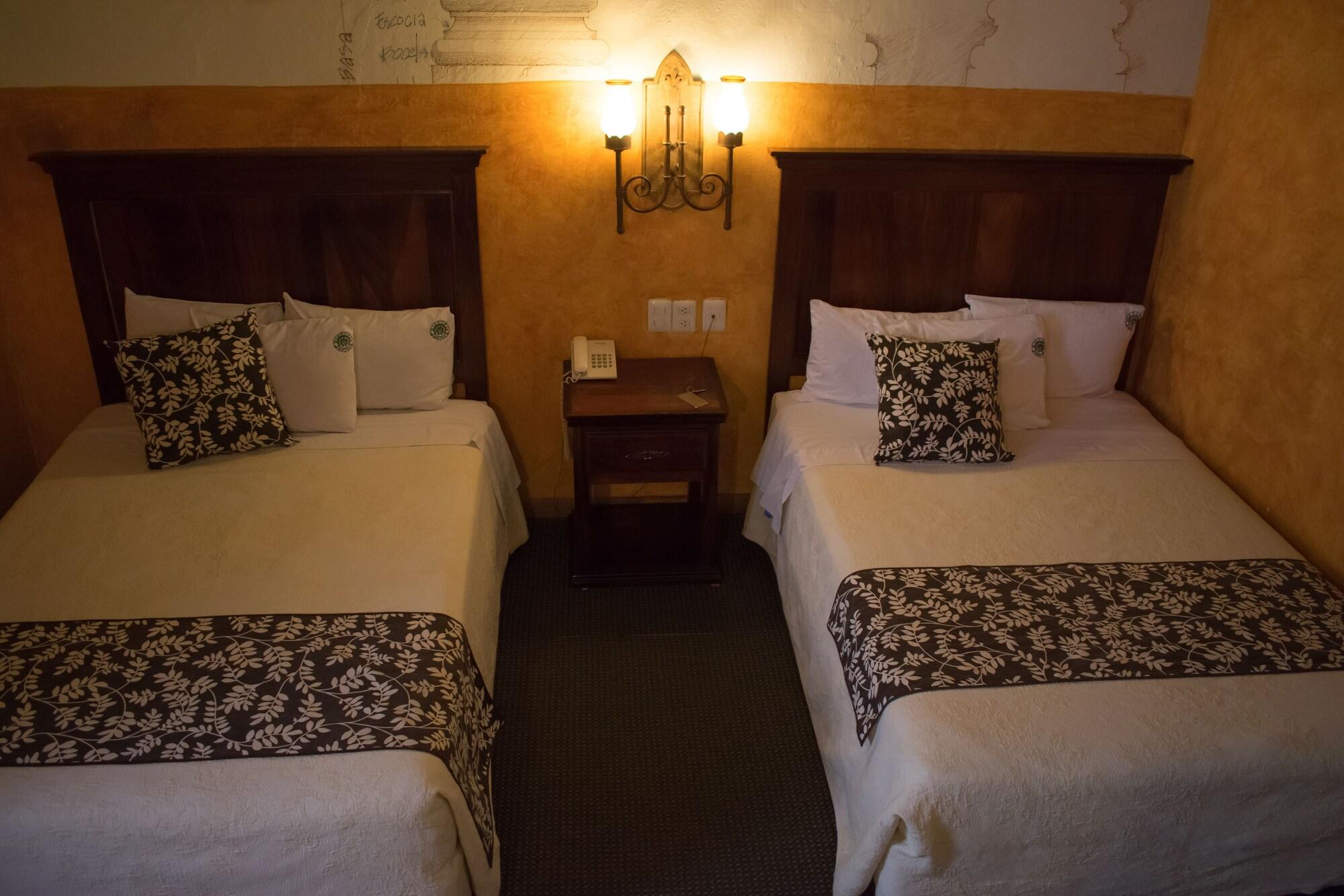 Hotel Historia มอเรเลีย ภายนอก รูปภาพ