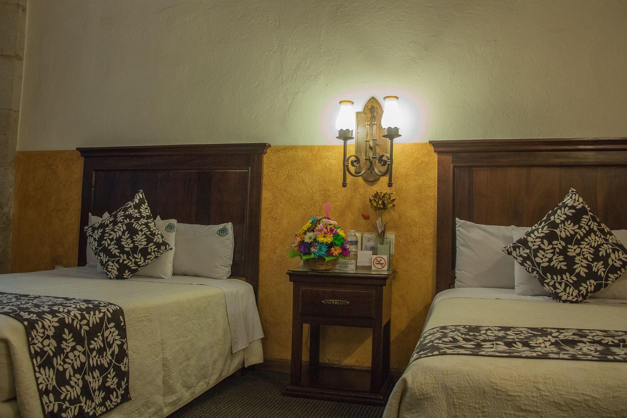 Hotel Historia มอเรเลีย ภายนอก รูปภาพ