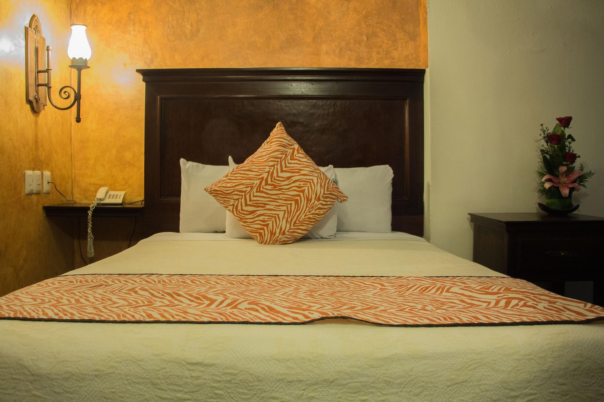 Hotel Historia มอเรเลีย ภายนอก รูปภาพ