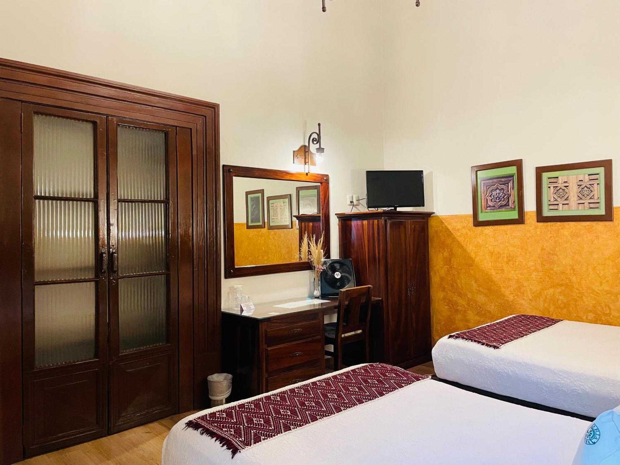 Hotel Historia มอเรเลีย ภายนอก รูปภาพ