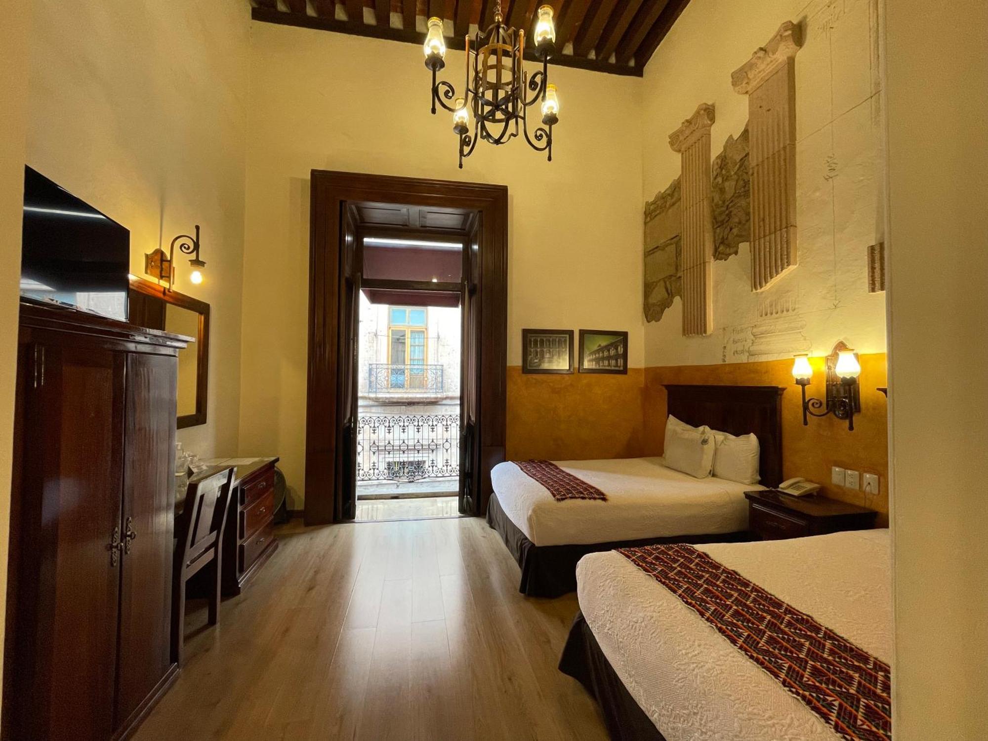 Hotel Historia มอเรเลีย ภายนอก รูปภาพ