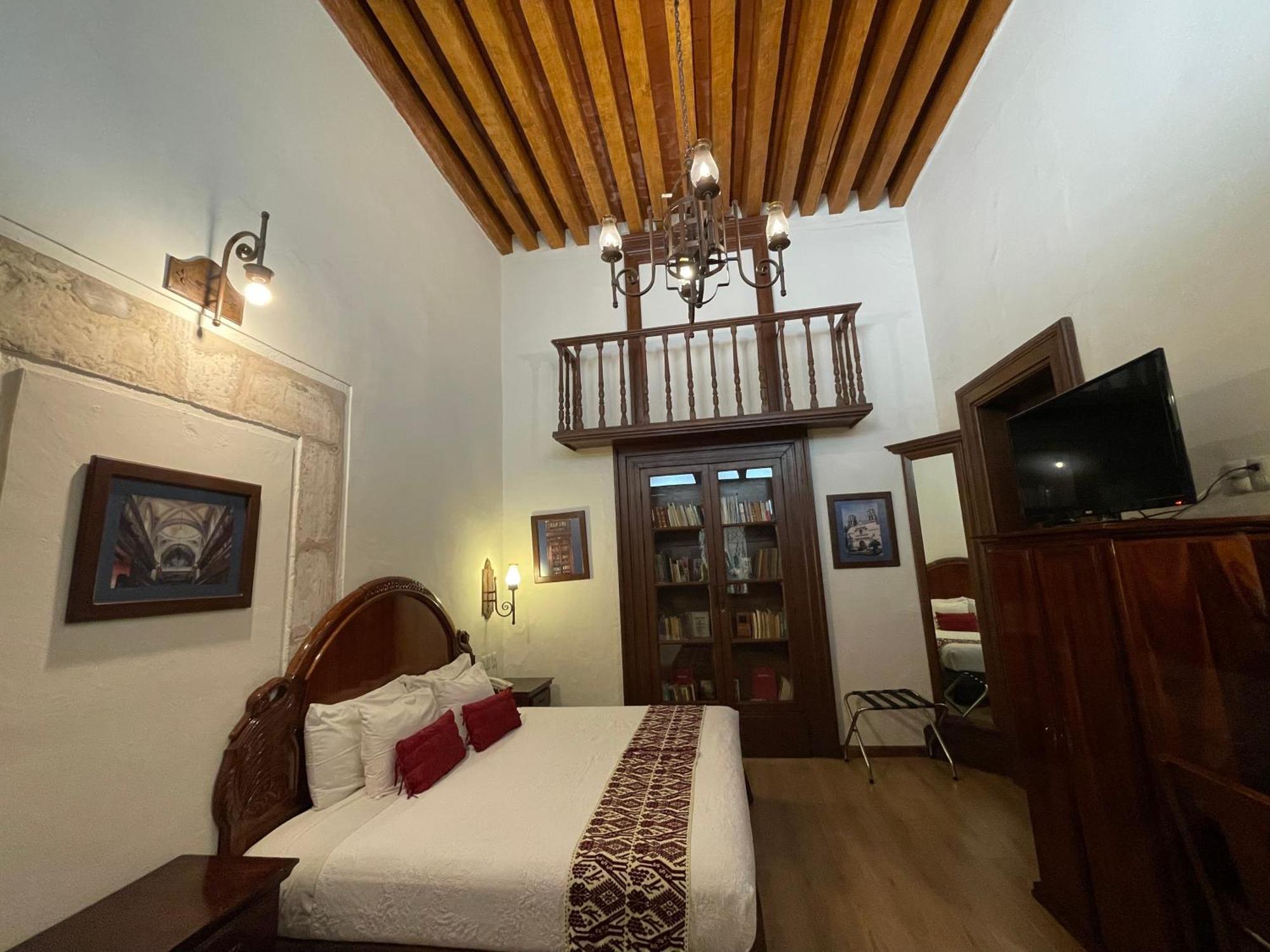 Hotel Historia มอเรเลีย ภายนอก รูปภาพ