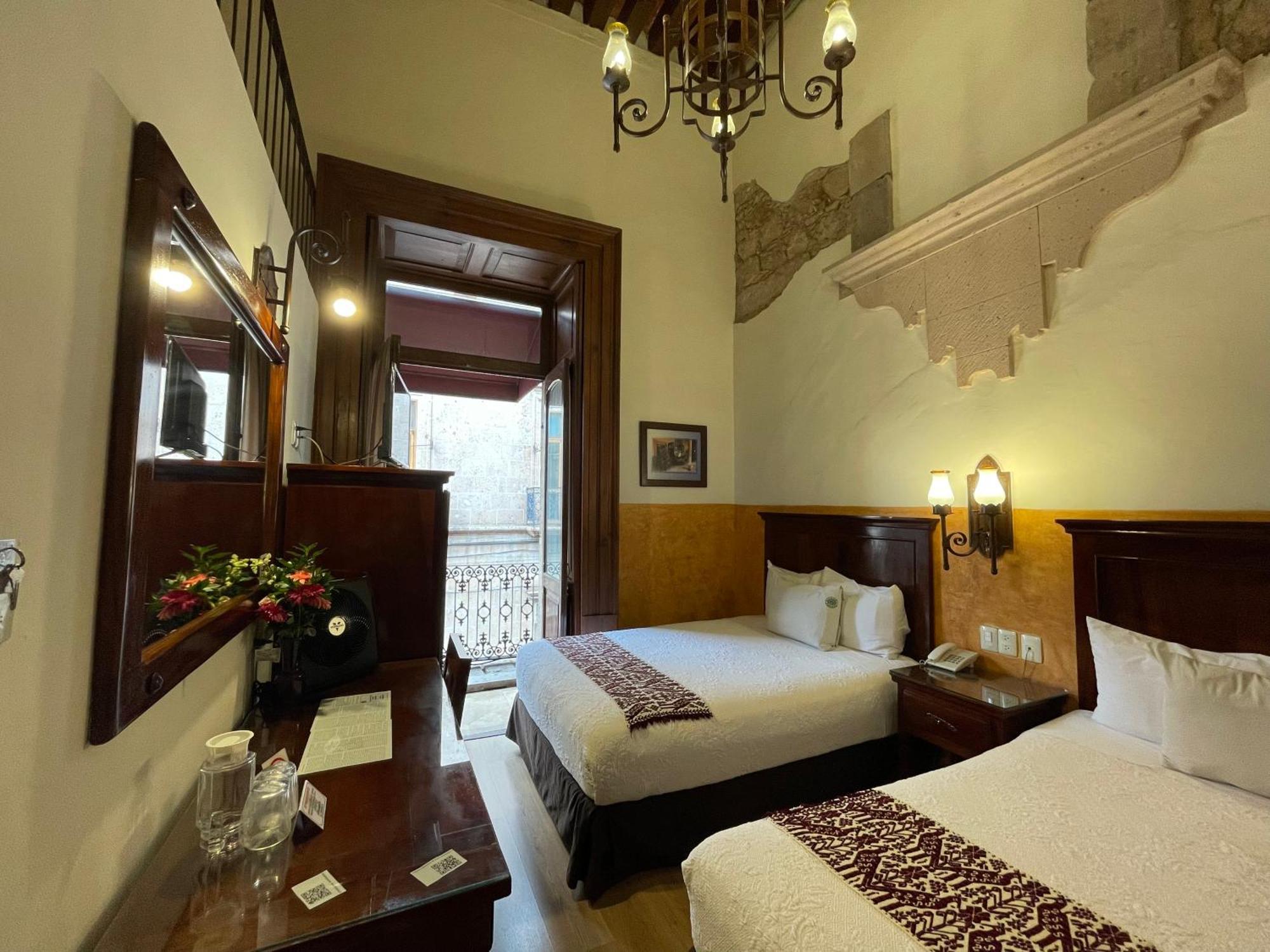 Hotel Historia มอเรเลีย ภายนอก รูปภาพ
