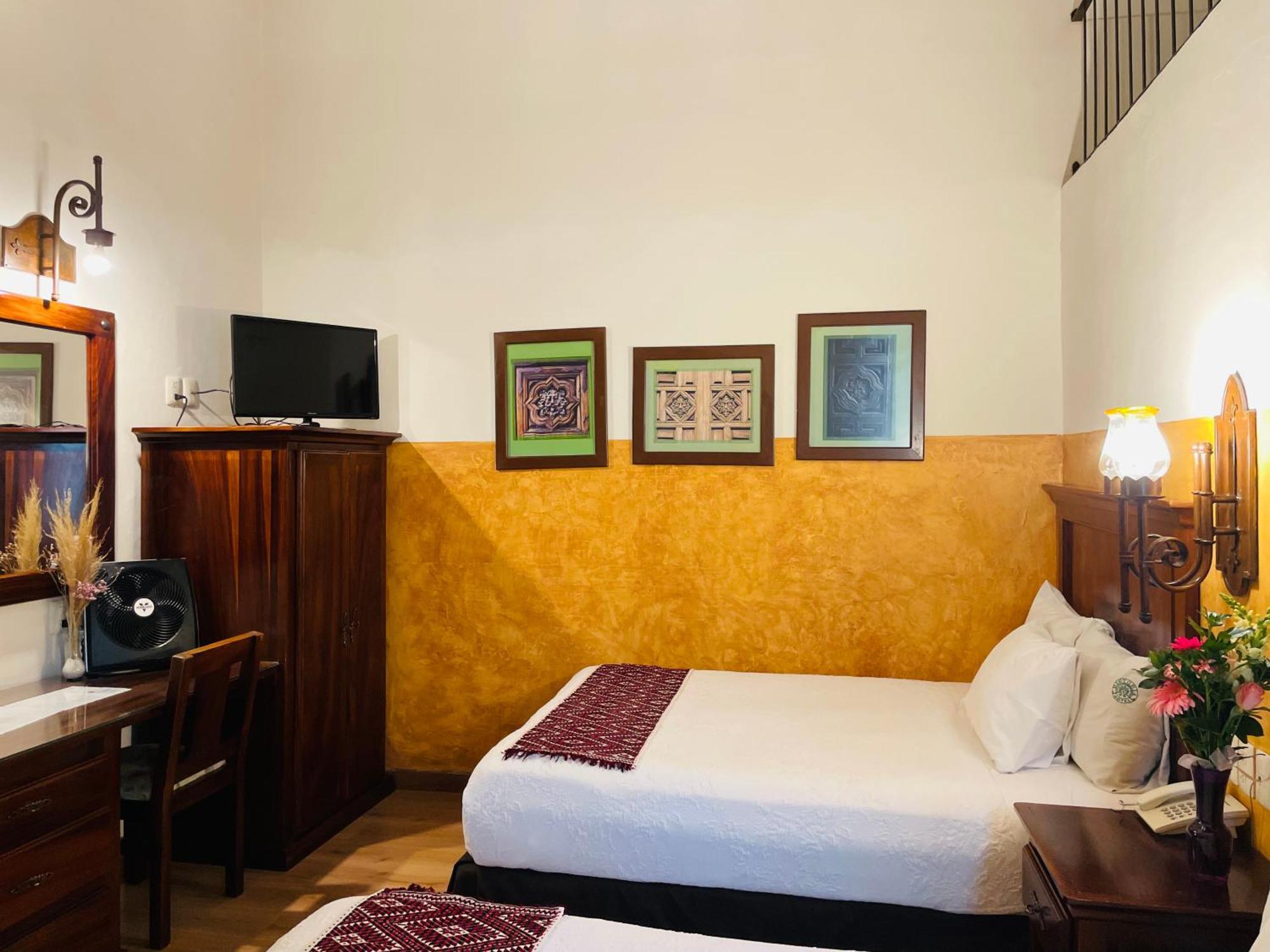 Hotel Historia มอเรเลีย ภายนอก รูปภาพ