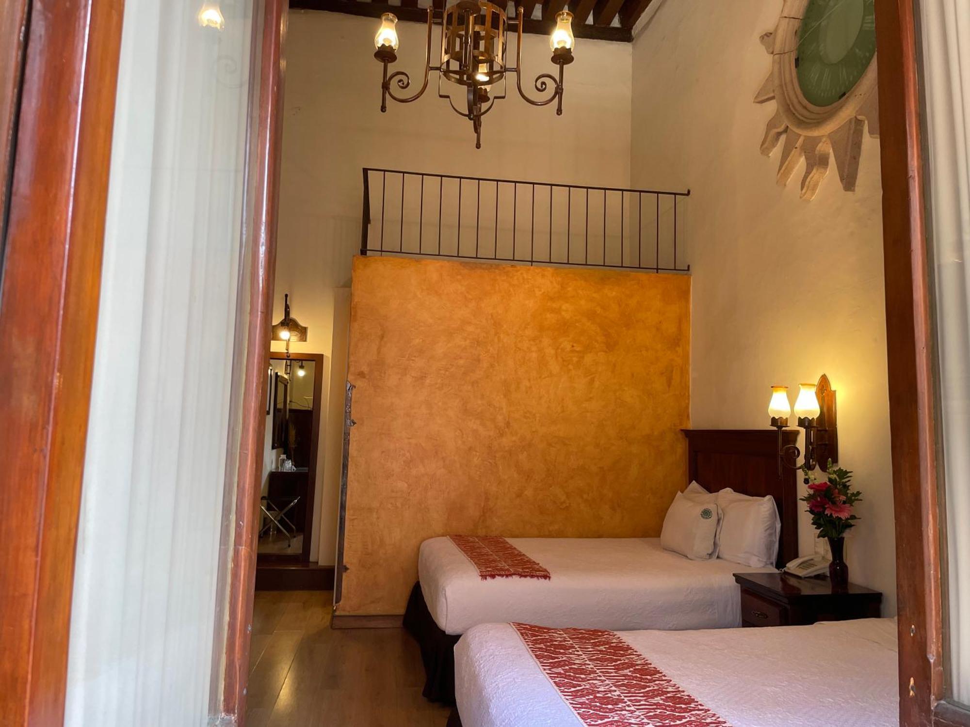 Hotel Historia มอเรเลีย ภายนอก รูปภาพ