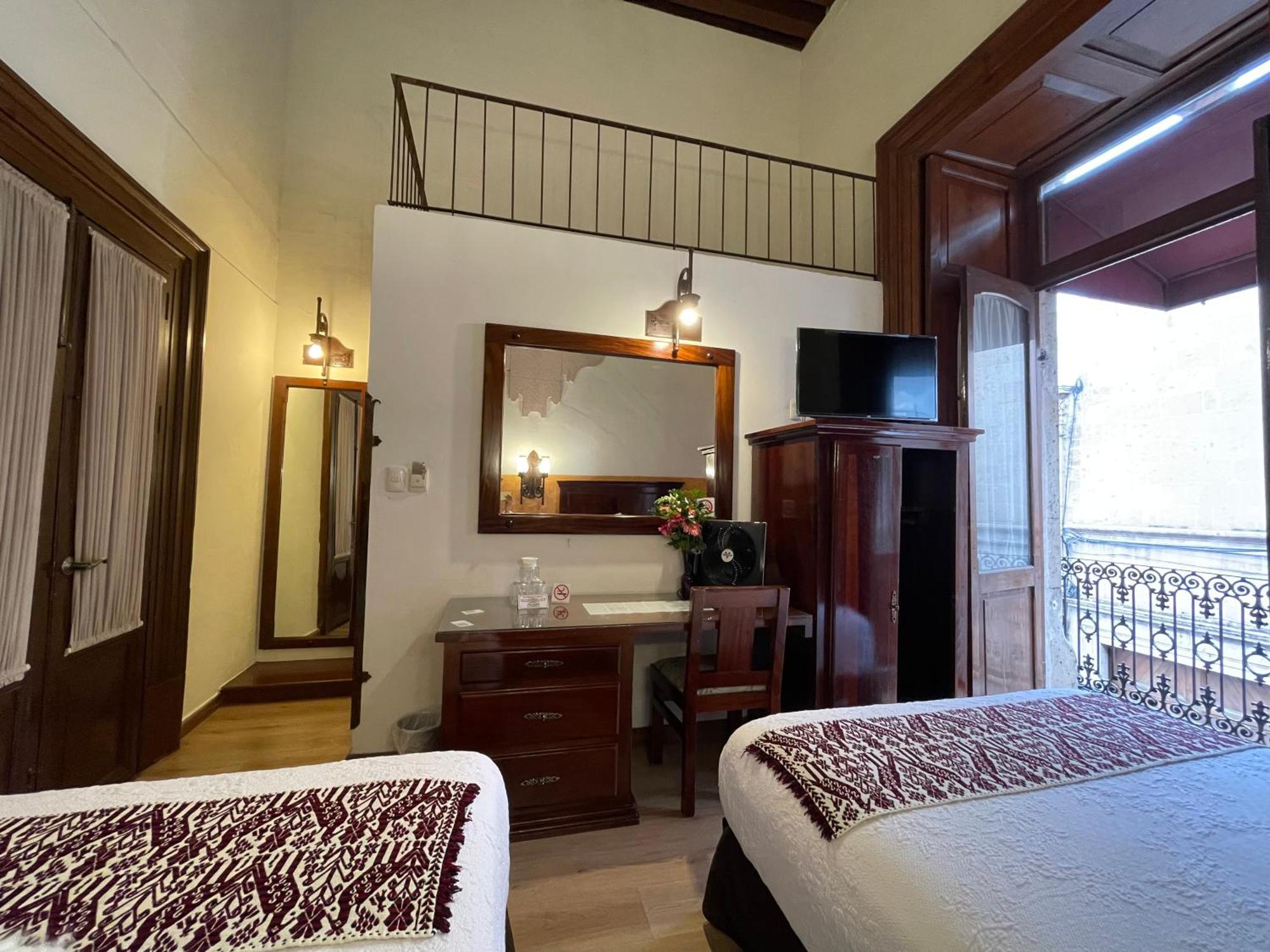 Hotel Historia มอเรเลีย ภายนอก รูปภาพ