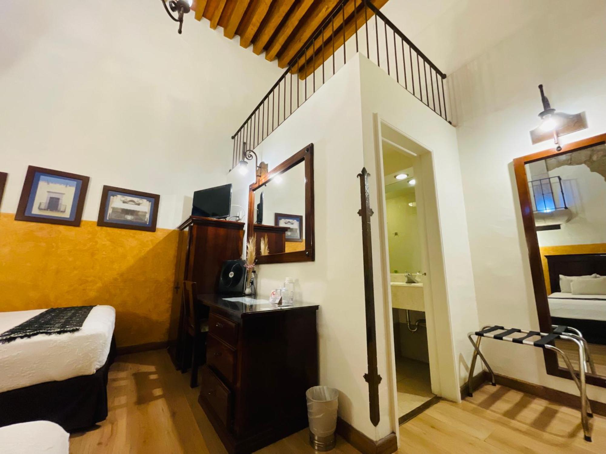 Hotel Historia มอเรเลีย ภายนอก รูปภาพ