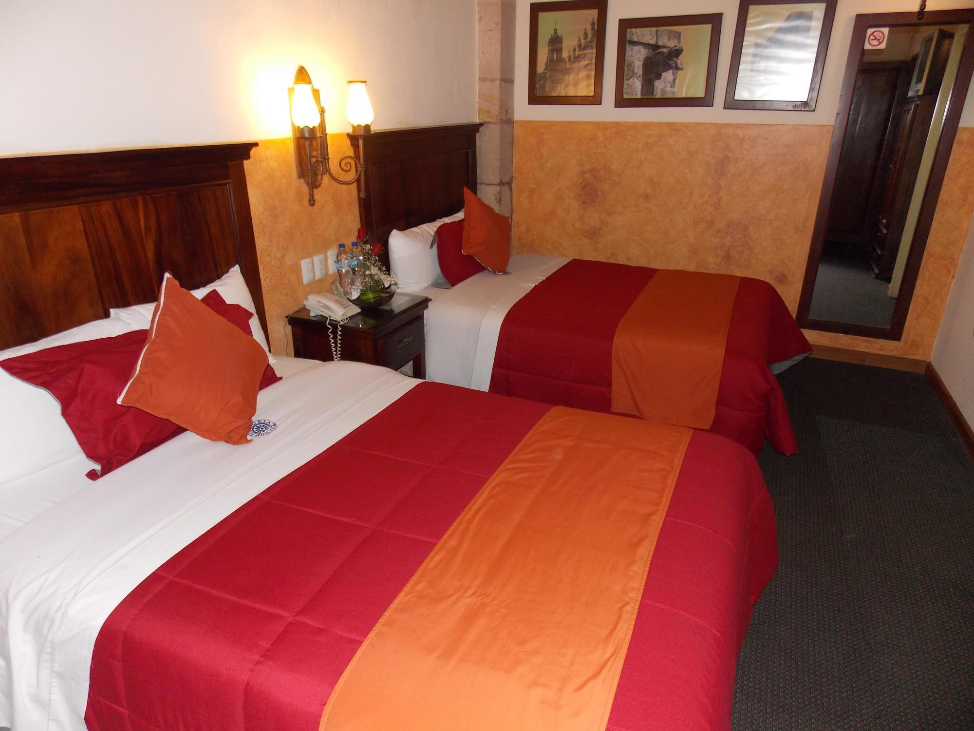 Hotel Historia มอเรเลีย ภายนอก รูปภาพ